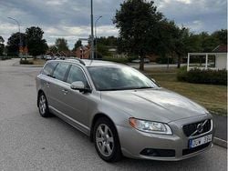 Brun Begagnad 2010 Volvo V70 Momentum Kombi | 59 000 kr (Bra pris)