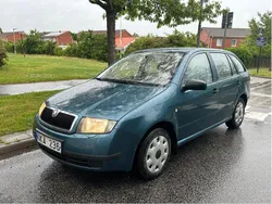 Blå Begagnad 2004 Skoda Fabia Kombi | 11 900 kr (Marknadspris)