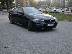 Svart Begagnad 2019 BMW 520 M Sport Sedan | 325 000 kr (Marknadspris)