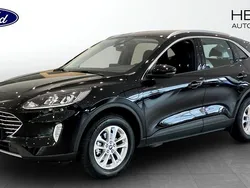 Svart (black) Begagnad 2022 Ford Kuga Titanium SUV | 244 900 kr (Bra pris)