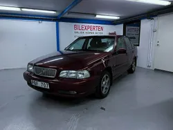 Mörkröd Begagnad 1999 Volvo S70 Sedan | 19 900 kr (Dyr)