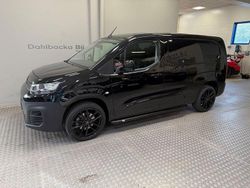 Svart Begagnad 2022 Citroën Berlingo Minibuss | 289 000 kr
