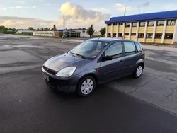 Grå Begagnad 2003 Ford Fiesta Halvkombi | 19 900 kr (Marknadspris)