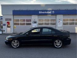 Svart Begagnad 2001 Volvo S60 Sedan | 35 000 kr (Marknadspris)