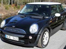 Svart Begagnad 2004 Mini Cooper Halvkombi | 45 000 kr (Dyr)