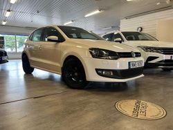 Vit Begagnad 2012 VW Polo Halvkombi | 79 500 kr (Marknadspris)