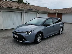 Grå Begagnad 2022 Toyota Corolla Sport Kombi | 305 000 kr (Lite dyr)