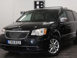 Svart Begagnad 2016 Chrysler Town & Country Minibuss | 164 900 kr (Marknadspris)
