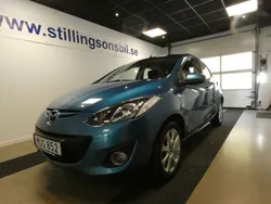 Blå Begagnad 2011 Mazda 2 Comfort Halvkombi | 59 000 kr (Lite dyr)