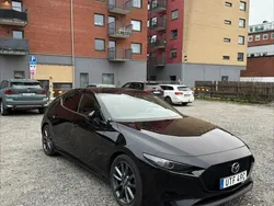 Svart Begagnad 2019 Mazda 3 Halvkombi | 199 990 kr (Bra pris)