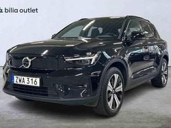 Svart Begagnad 2024 Volvo XC40 SUV | 489 900 kr (Marknadspris)