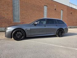Grå Begagnad 2017 BMW 520 M Sport Kombi | 179 000 kr (Bra pris)