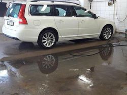 Vit Begagnad 2016 Volvo V70 Momentum Kombi | 149 000 kr (Marknadspris)