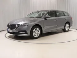 Grå Begagnad 2023 Skoda Octavia Kombi | 248 800 kr (Bra pris)
