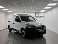 Vit (vit.) Begagnad 2022 Renault Kangoo Minibuss | 159 900 kr (Marknadspris)