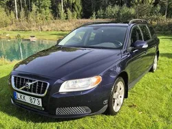 Blå Begagnad 2008 Volvo V70 Kinetic Kombi | 45 000 kr (Marknadspris)