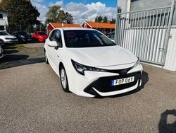 Vit Begagnad 2020 Toyota Corolla Active Halvkombi | 229 900 kr (Lite dyr)