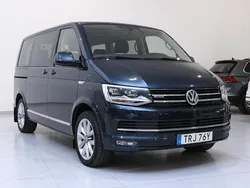 Blå Begagnad 2019 VW Multivan Highline Minibuss | 499 900 kr (Marknadspris)