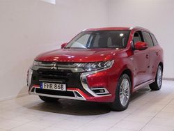 Röd Begagnad 2019 Mitsubishi Outlander P-HEV Comfort Edition SUV | 219 900 kr (Marknadspris)