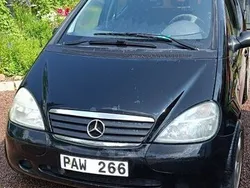 Svart Begagnad 2000 Mercedes A160 Halvkombi | 15 000 kr