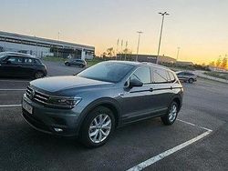 Grå Begagnad 2021 VW Tiguan Allspace SUV | 259 999 kr (Superpris)