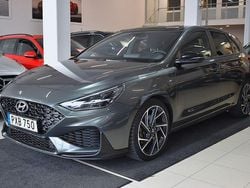 Grå ( amazon gray metallic) Begagnad 2022 Hyundai i30 N Line Halvkombi | 249 000 kr (Marknadspris)