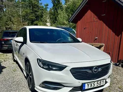 Vit Begagnad 2018 Opel Insignia Business Halvkombi | 109 000 kr (Marknadspris)