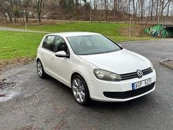 Begagnad 2010 VW Golf VI Halvkombi | 41 000 kr (Marknadspris)