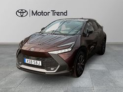 Lila Begagnad 2024 Toyota C-HR Style SUV | 349 900 kr (Marknadspris)