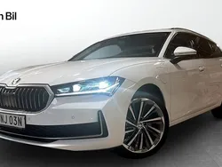 Vit Begagnad 2024 Skoda Superb LAURIN & KLEMENT Kombi | 484 900 kr
