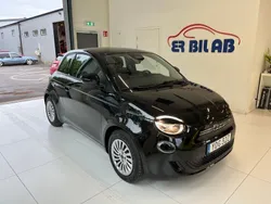 Svart Begagnad 2023 Fiat 500e Halvkombi | 249 900 kr (Lite dyr)