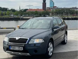 Grå Begagnad 2008 Skoda Octavia Scout Kombi | 25 000 kr