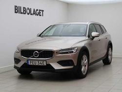 Begagnad 2024 Volvo V60 CC Kombi | 399 800 kr (Marknadspris)