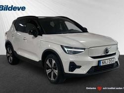 Vit Begagnad 2022 Volvo XC40 Plus SUV | 349 900 kr