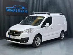 Vit Begagnad 2017 Peugeot Partner Minibuss | 59 900 kr (Marknadspris)