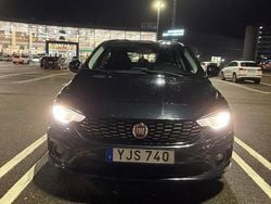 Begagnad 2017 Fiat Tipo Halvkombi | 80 000 kr (Superpris)