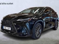 Svart Begagnad 2023 Lexus NX450h+ SUV | 559 900 kr