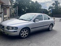 Grå Begagnad 2004 Volvo S60 Business Edition Sedan | 15 000 kr (Superpris)