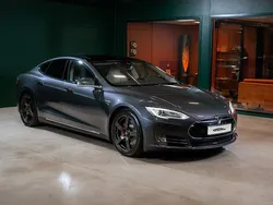 Grå Begagnad 2015 Tesla Model S Sedan | 299 900 kr