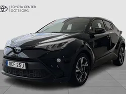 Svart Begagnad 2022 Toyota C-HR Edition SUV | 259 900 kr (Marknadspris)