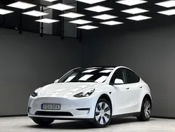 Vit Begagnad 2022 Tesla Model Y Long Range SUV | 379 900 kr