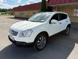 Vit Begagnad 2009 Nissan Qashqai SUV | 39 900 kr (Marknadspris)