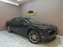 Svart Begagnad 2017 Dodge Challenger SE Sportkupé | 399 900 kr (Marknadspris)