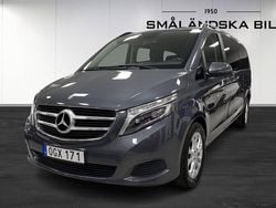 Grå Begagnad 2016 Mercedes V250 Minibuss | 449 000 kr
