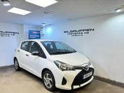 Vit Begagnad 2014 Toyota Yaris Halvkombi | 114 900 kr (Marknadspris)