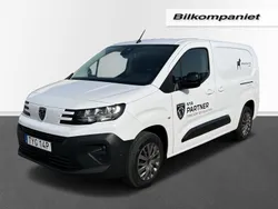 Vit Begagnad 2024 Peugeot Partner Minibuss | 324 500 kr