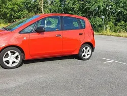 Röd Begagnad 2009 Mitsubishi Colt Halvkombi | 36 000 kr
