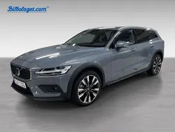 Grå Begagnad 2024 Volvo V60 CC Plus Kombi | 445 000 kr (Dyr)
