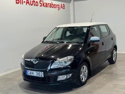 Svart Begagnad 2011 Skoda Fabia Elegance Halvkombi | 49 900 kr (Marknadspris)