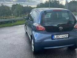 Blå Begagnad 2009 Toyota Aygo Halvkombi | 37 500 kr